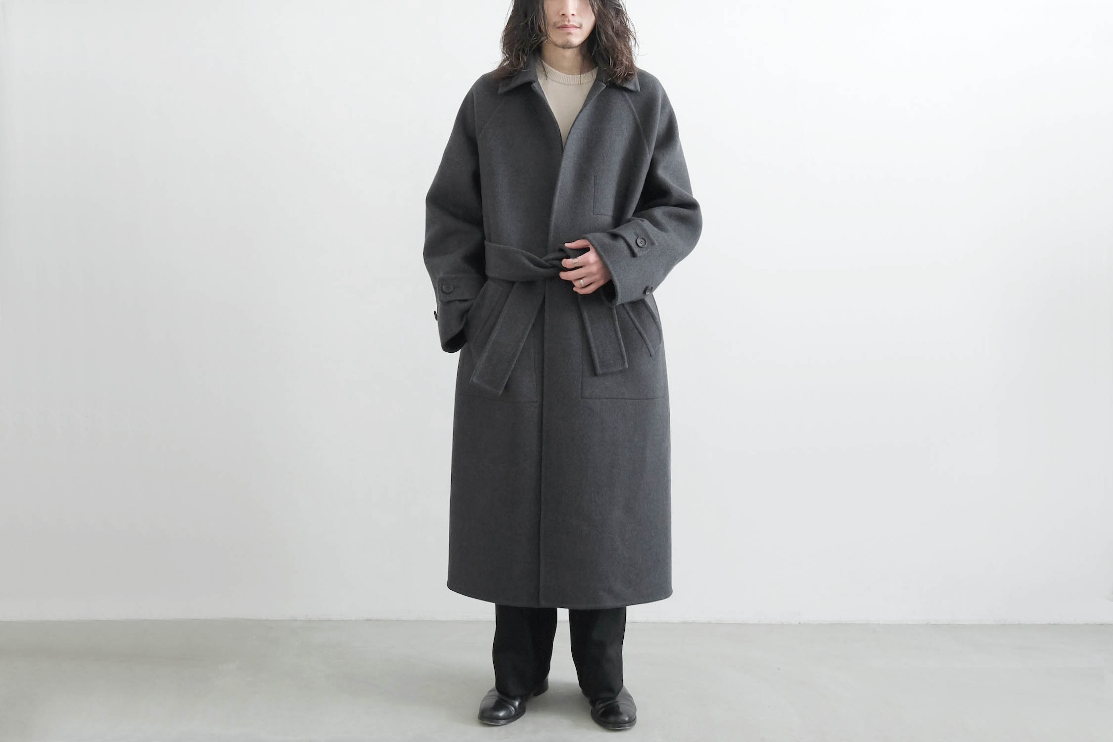 EXTRA FINE WOOL REVER RAGLAN COAT - WUNDER